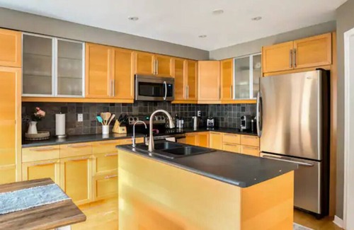 Newmarket House | Home away home!