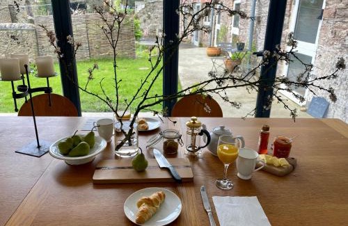 Kingsbridge Bed & Breakfast | Home Farm - theundergroundstream
