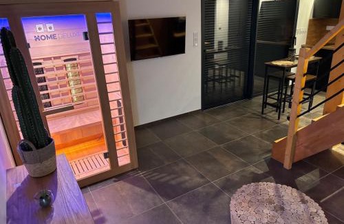 Robins Bay House | Home