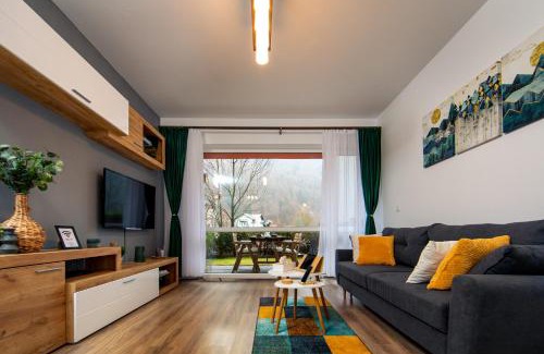 Sinaia Apartment | Home & Garden with stunning view