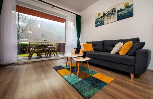 Sinaia Apartment | Home & Garden with stunning view