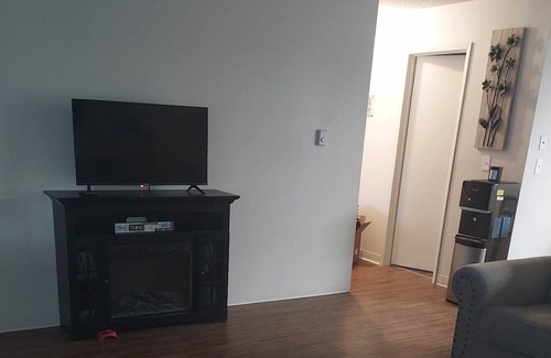 Ontario Apartment | Home hoppers getaway