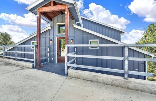 Canyon Lake House | Home in Canyon LakenFamily FriendlynBeautiful ViewnPool and Hot Tub