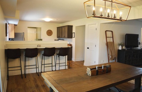 Frankfort House | Home in Frankfort countryside-close to distilleries, Keeneland &Churchill Downs!