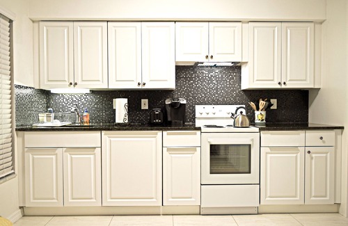 Warm Mineral Springs House | Home in North Port, AC, Wi-Fi, five minutes walk to Warm Mineral Springs
