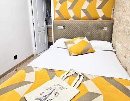Quartier Sainte-Avoye Apartment | Home in Paris Chatelet great apt for 6px