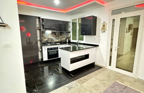 Shaline Apartment | Home in sahline