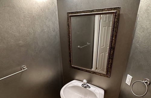 St. Catharines House | Home in St. Catharines