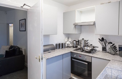 Chorlton-on-Medlock House | Home in the city. An entire home a stones throw from Manchester City Centre.