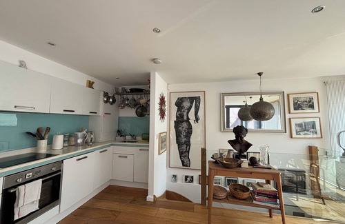 Homerton Apartment | Home in the Heart of Hackney | WiFi | 1 Bed