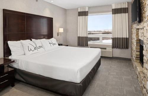 Swift Current Hotel | Home Inn & Suites - Swift Current