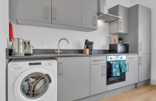 East Putney Apartment | home.ly - West London Apartments Putney