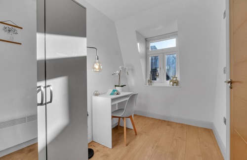 East Putney Apartment | home.ly - West London Apartments Putney