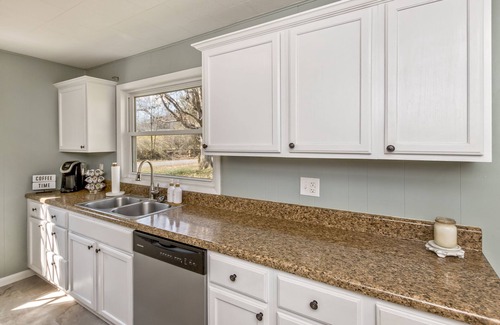 Avery Creek House | Home near Asheville with Power and Water