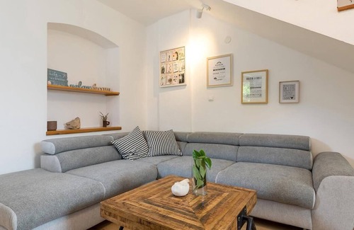 Buici House | Home Noemi, private pool, garden, free WiFi, BBQ, parking