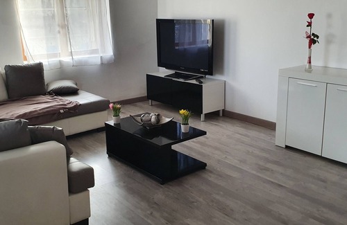 Meynes Apartment | Home top