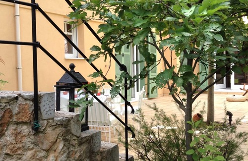 Ippokratios Politia House | Home with a view for nature lovers