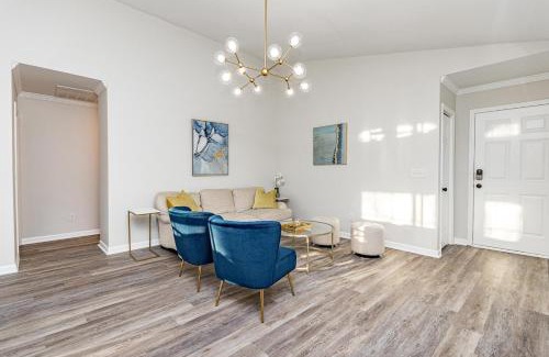 Durham House | Home with master suite 15 from RTP & Dtown Durham