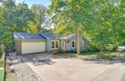 Bella Vista House | Home with Trail Access and Fire Pit in Bella Vista!