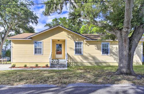 Largo House | Home with Yard 1 Mi to Indian Rocks Beach and Golf