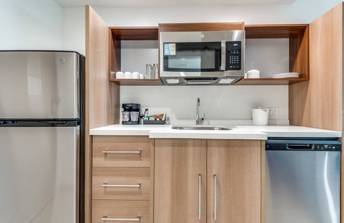 Dallas Hotel | Home2 Suites by Hilton Dallas Medical District Lovefield