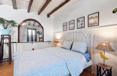 Telde Ski Chalet | Home2Book Charming Rustic Retreat in Telde