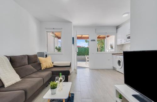 Sonnenland Apartment | Home2Book Vibrant Maspalomas Stay, Pool & Terrace