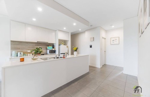 Homebush Apartment | Homebush市中心三房公寓,方便出行与购物