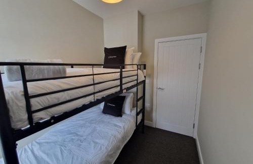 Merthyr Tydfil House | Homely 3 Bedroom home near town centre & only 1 mile from Bike Park Wales