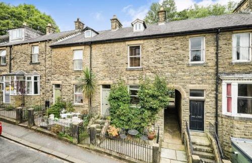 Pateley Bridge House | Homely 4 bed cottage central characterful