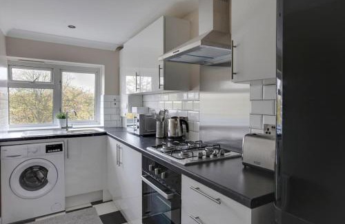 Harlow Apartment | Homely Apartment in Harlow
