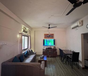 Vadodara House | Homely, Secured, Privacy at Prime Location
