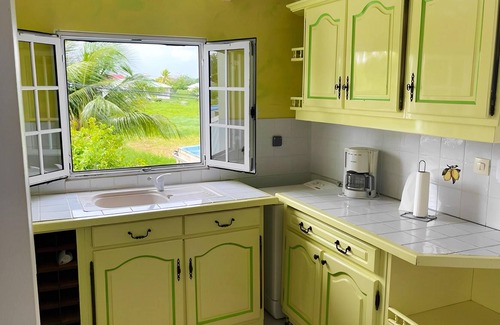 Damencourt Apartment | Homerez - 300 m away from the beach! Nice appartement for 4 ppl. at Le Moule