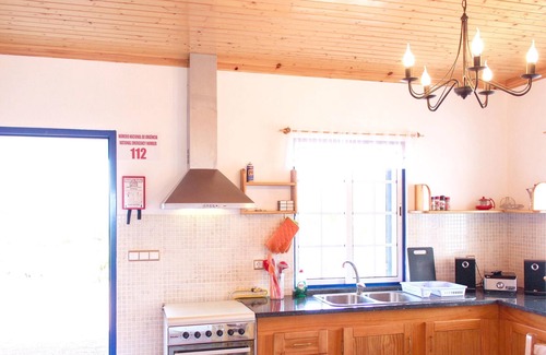 Baixa House | Homerez - Amazing house for 4 ppl. with sea view, garden and terrace at Baixa