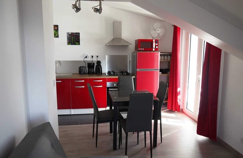 Piton Saint-Leu Apartment | Homerez - Apartment in Saint-Leu