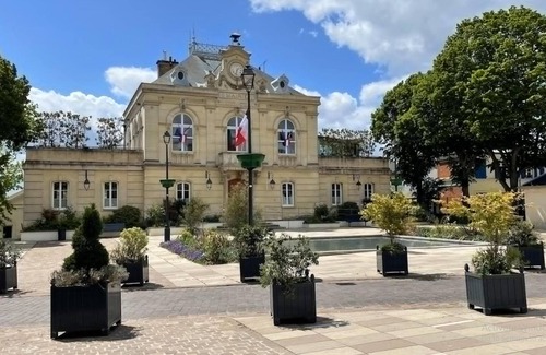 Fontenay-aux-Roses Apartment | Homerez - Apt. Fontenay-aux-Roses