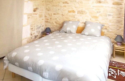 Duravel House | Homerez - Beautiful house for 6 ppl. with shared pool and garden at Duravel