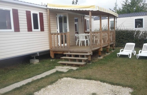 Coulanges House | Homerez - Bungalow in Onzain + pool.