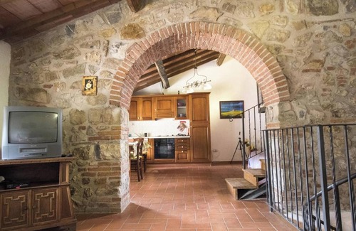 Massa Marittima Apartment | Homerez - Charming Apt in Massa Marittima