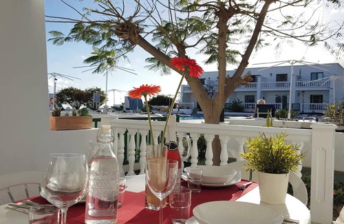 Los Mojones Apartment | Homerez - Charming Apartment in Tías 50m² + Pool