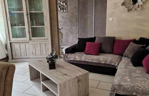 Berlaimont House | Homerez - Charming house in Berlaimont with garden and parking included
