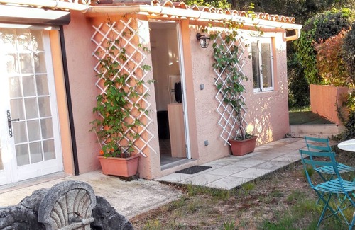 Montauroux House | Homerez - Charming House in Montauroux with Jacuzzi and View
