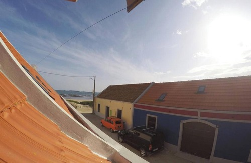 Peniche de Cima Apartment | Homerez - Charming studio in Peniche – Sea view 40 m²