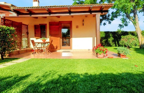 Pescia Romana House | Homerez - Comfortable House in Pescia Romana with Terrace