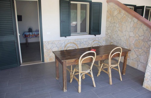 Montincello Apartment | Homerez - Cosy apartment with terrace and garden in Vieste