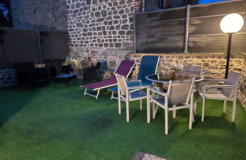 La Ferriere-aux-Etangs Apartment | Homerez - Modern apartment in La Ferrière-aux-Étangs 55 m² with jacuzzi