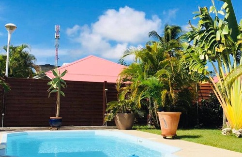 Dubedou Villa | Homerez - Nice villa for 8 ppl. with swimming-pool and garden at Saint François