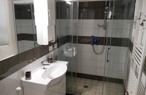 Ragusa Apartment | Homerez - Spacious apartement 19 km away from the beach for 6 ppl. at Cimillà