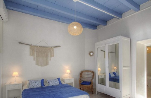 Isolella House | Homerez - Spacious house in Isolella
