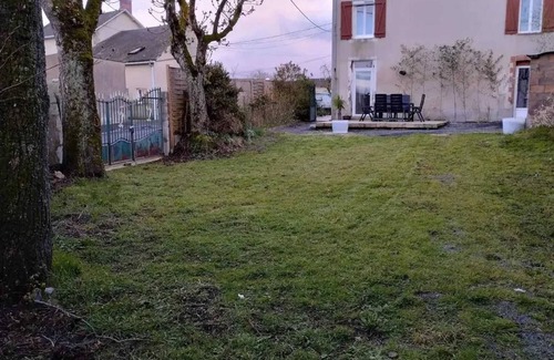 Bressuire House | Homerez - Spacious house with garden in Bressuire